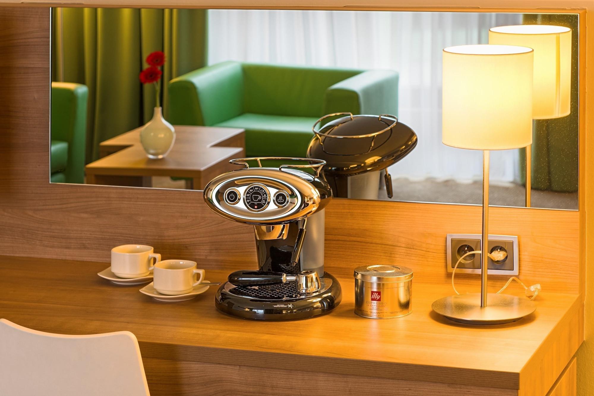 ควอลิตี้ โฮเต็ล ออสตราวาซิตี้ Hotel ภายนอก รูปภาพ